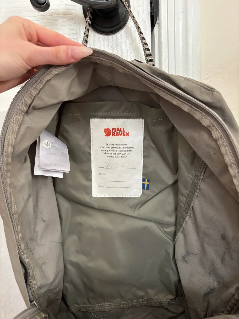 Fjallraven Kanken Tote - Gray with Red Logo - Picture 4 of 4